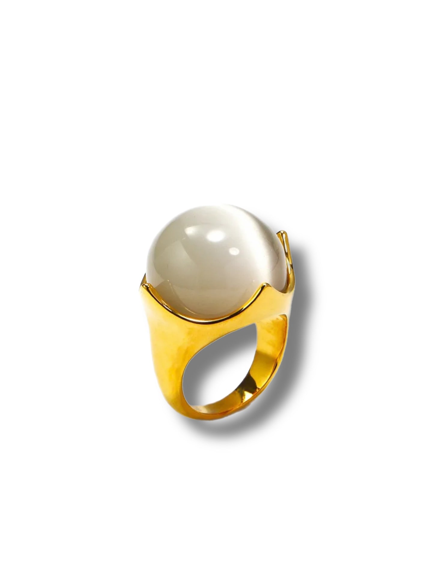 Statement ring w/white stone