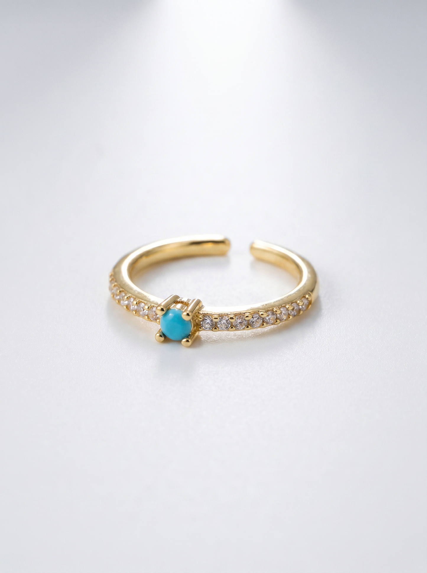 Ring w/blue stone