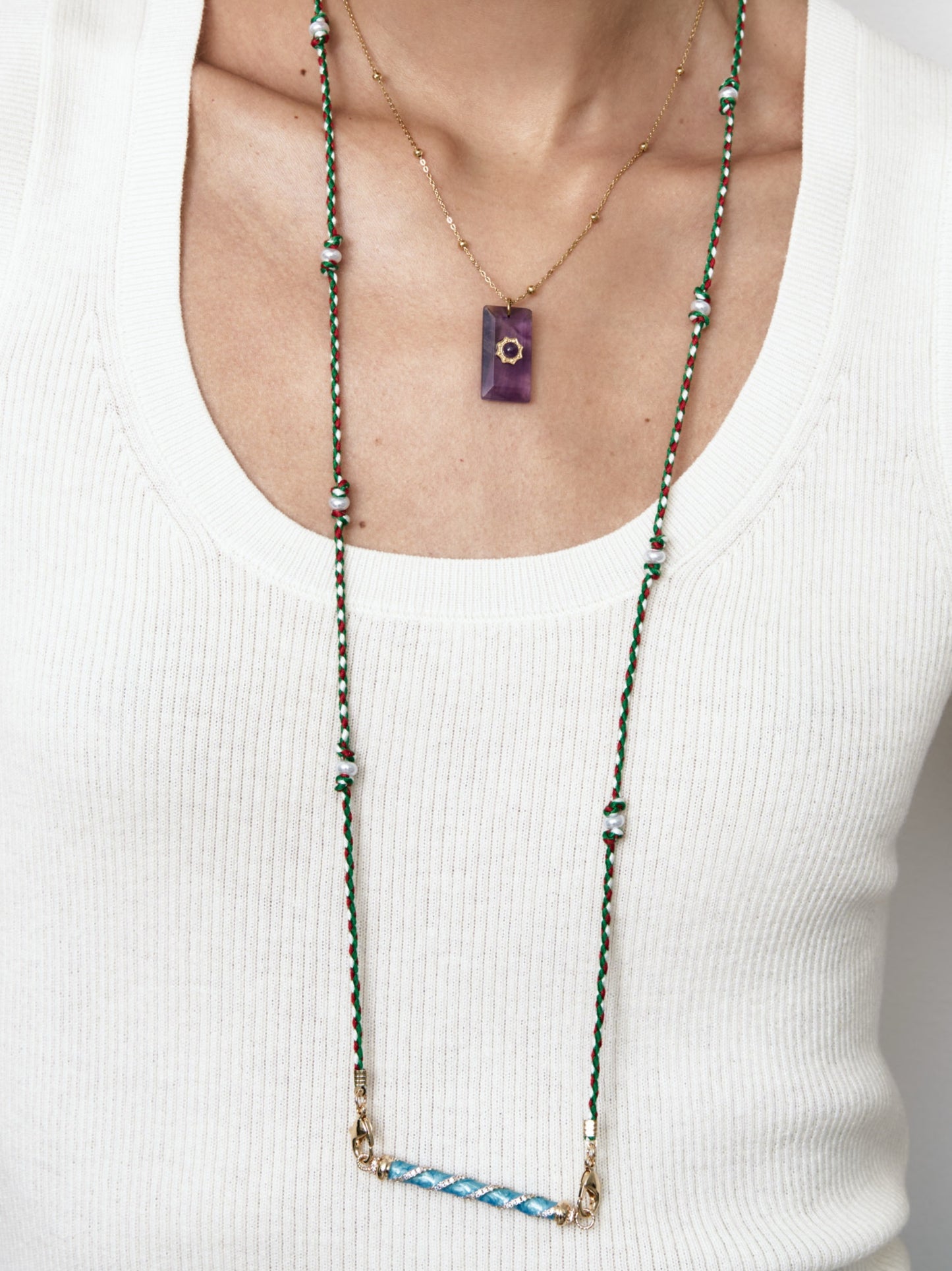 Necklace w/carabine blue