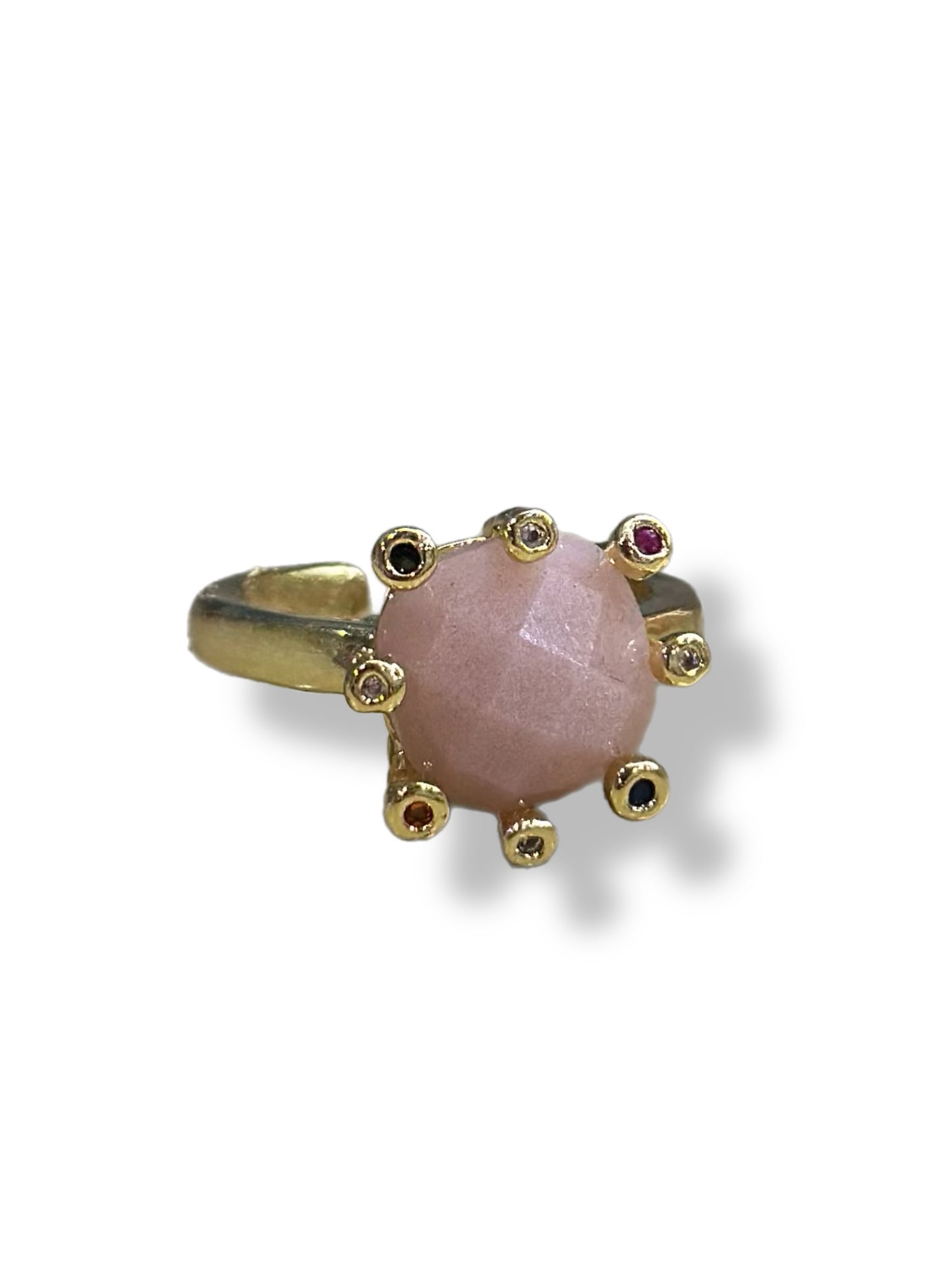 Statement ring w/pink gemstone