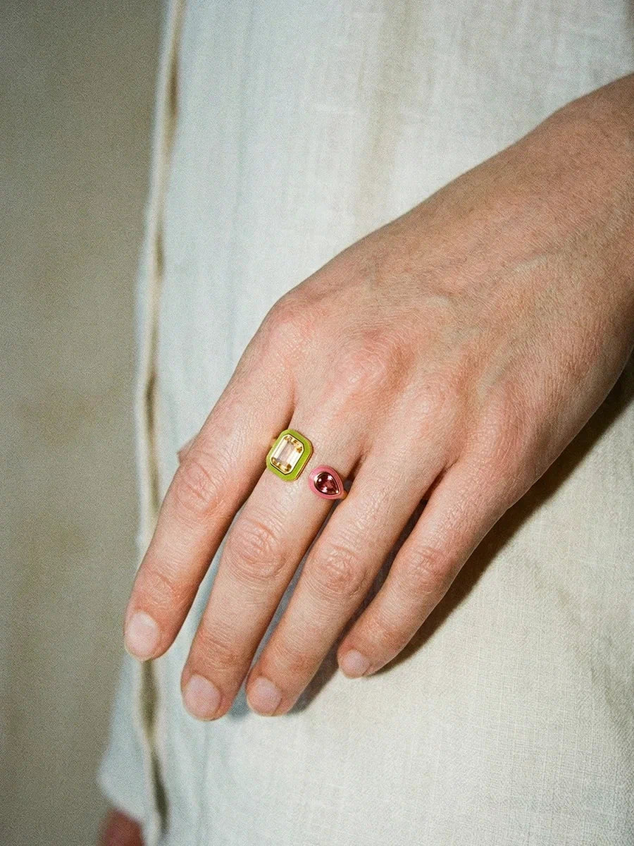 Ring w/stones