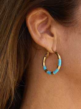Gold round earrings with aquamarine