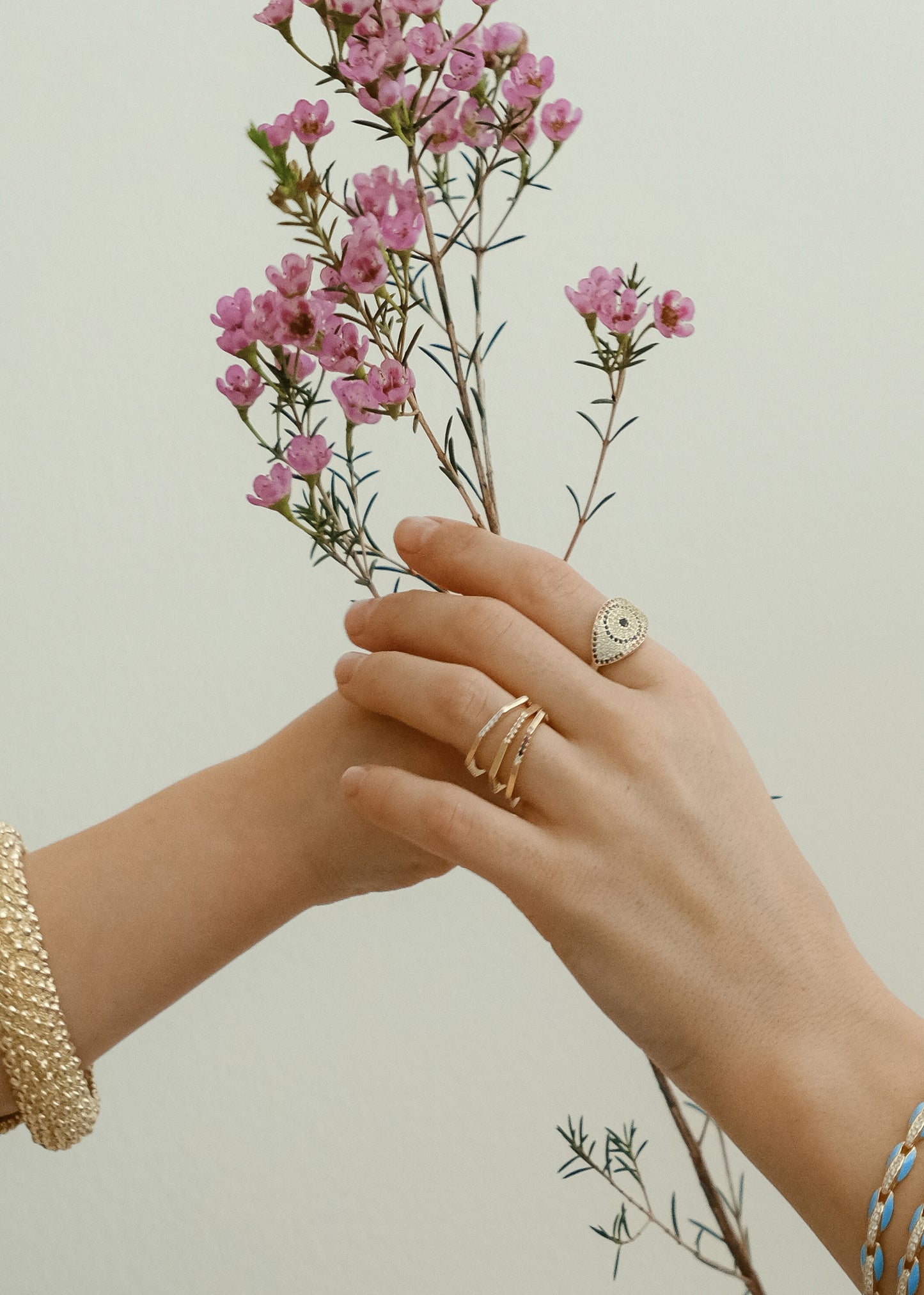 Ring  eye w/colorful stones rose gold