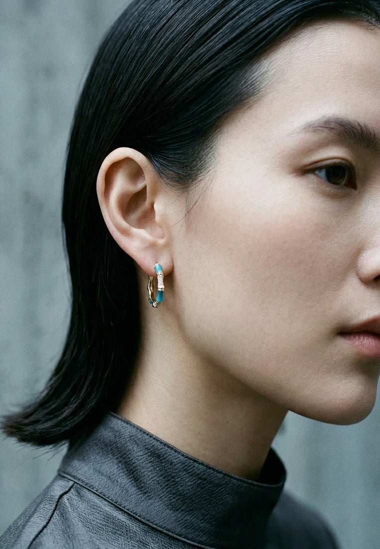 Earrings w/enamel blue