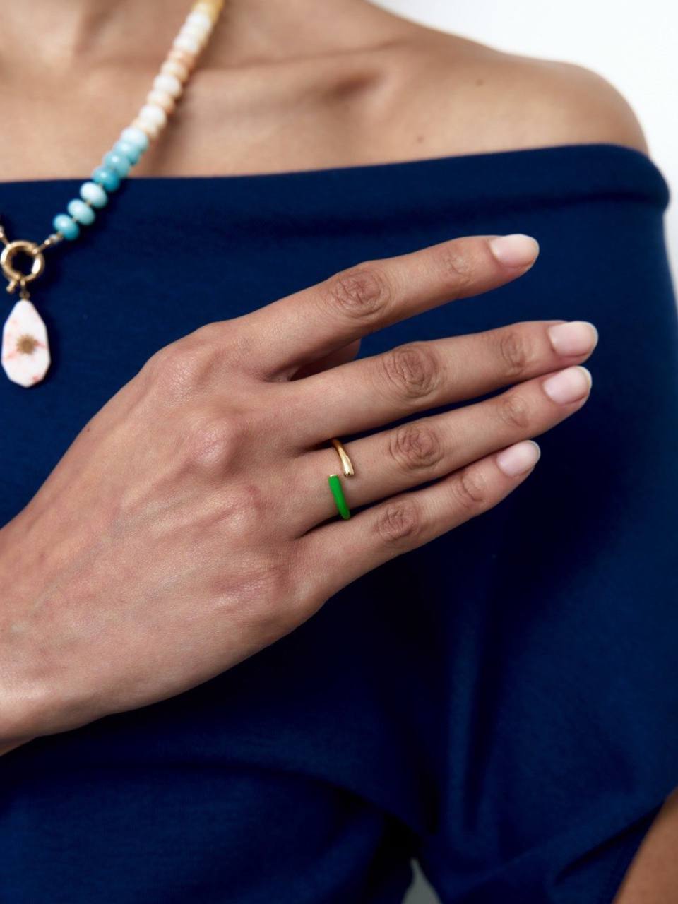 Open ring w/enamel green