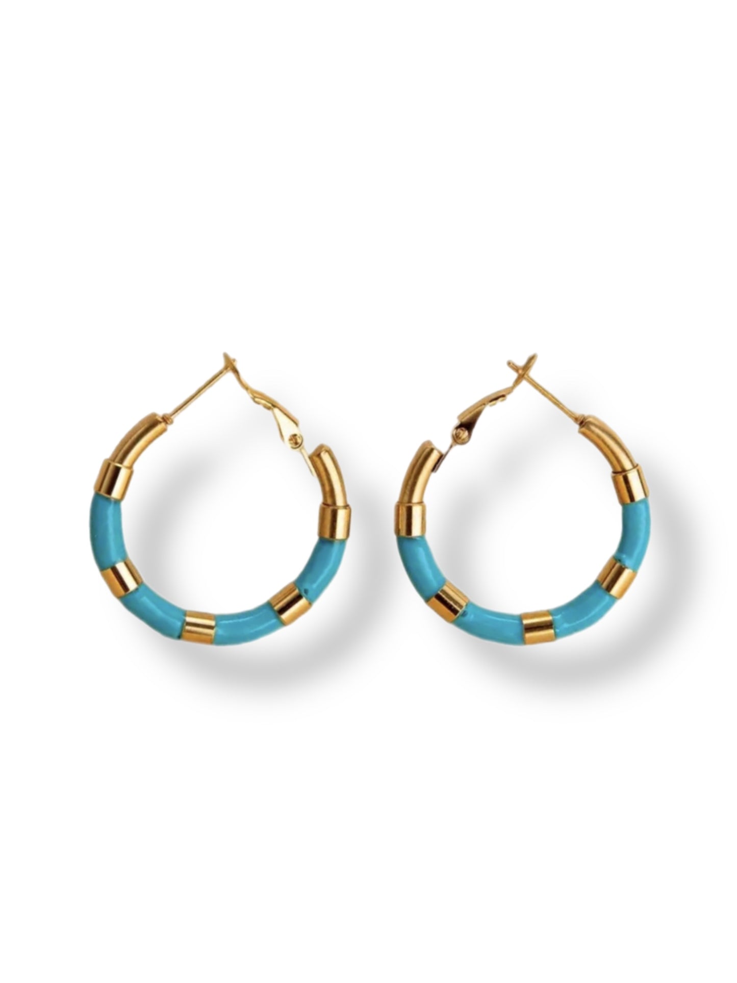 Gold round earrings with aquamarine