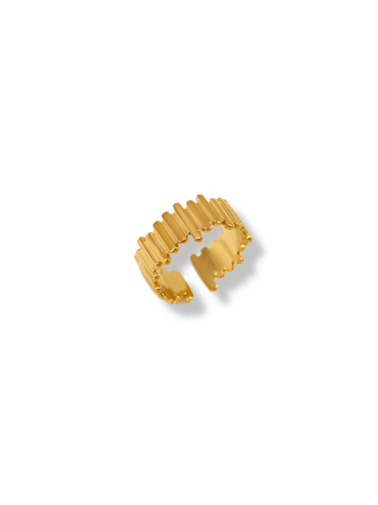Gold piano ring