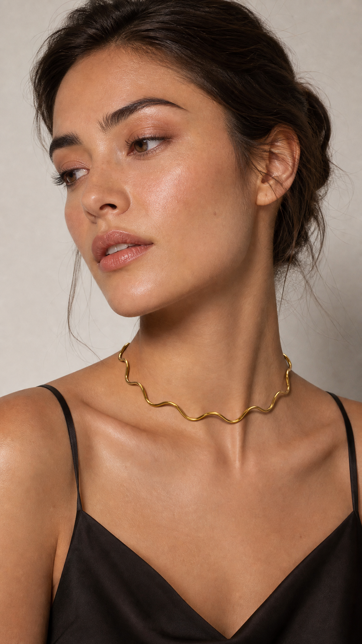 Necklace gold