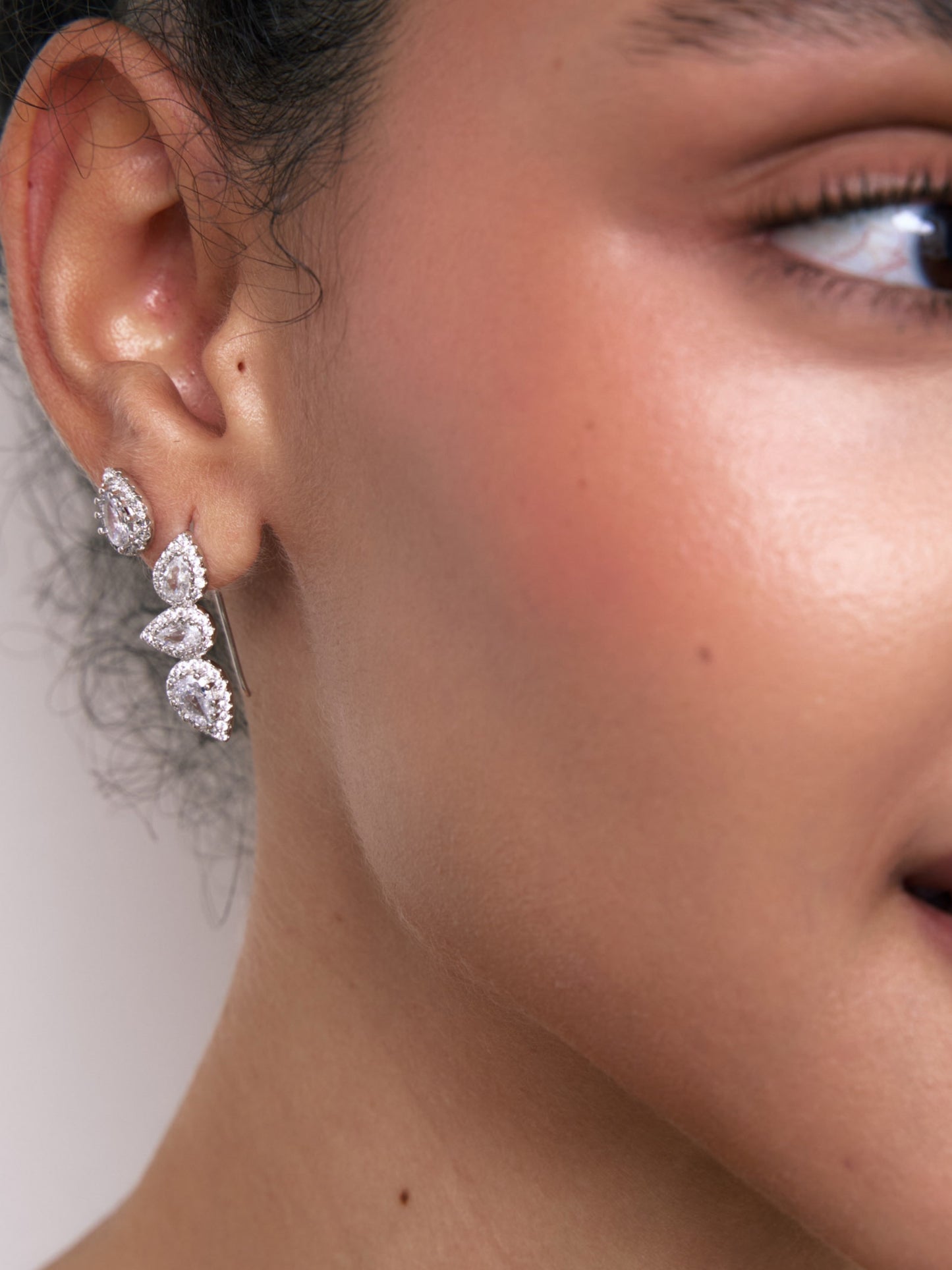 Earrings w/stones