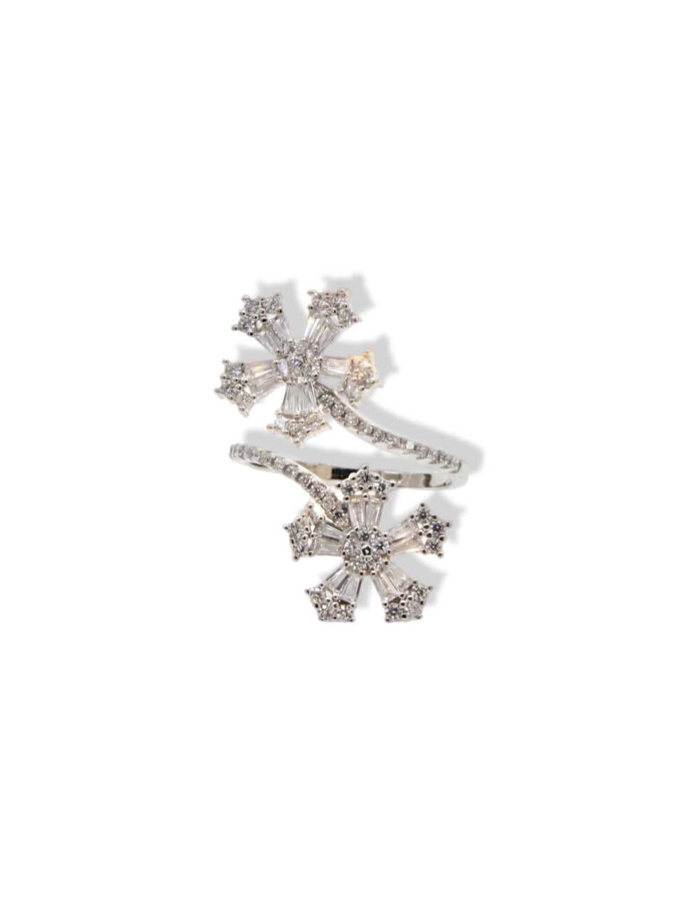 Ring w/two flowers and stones