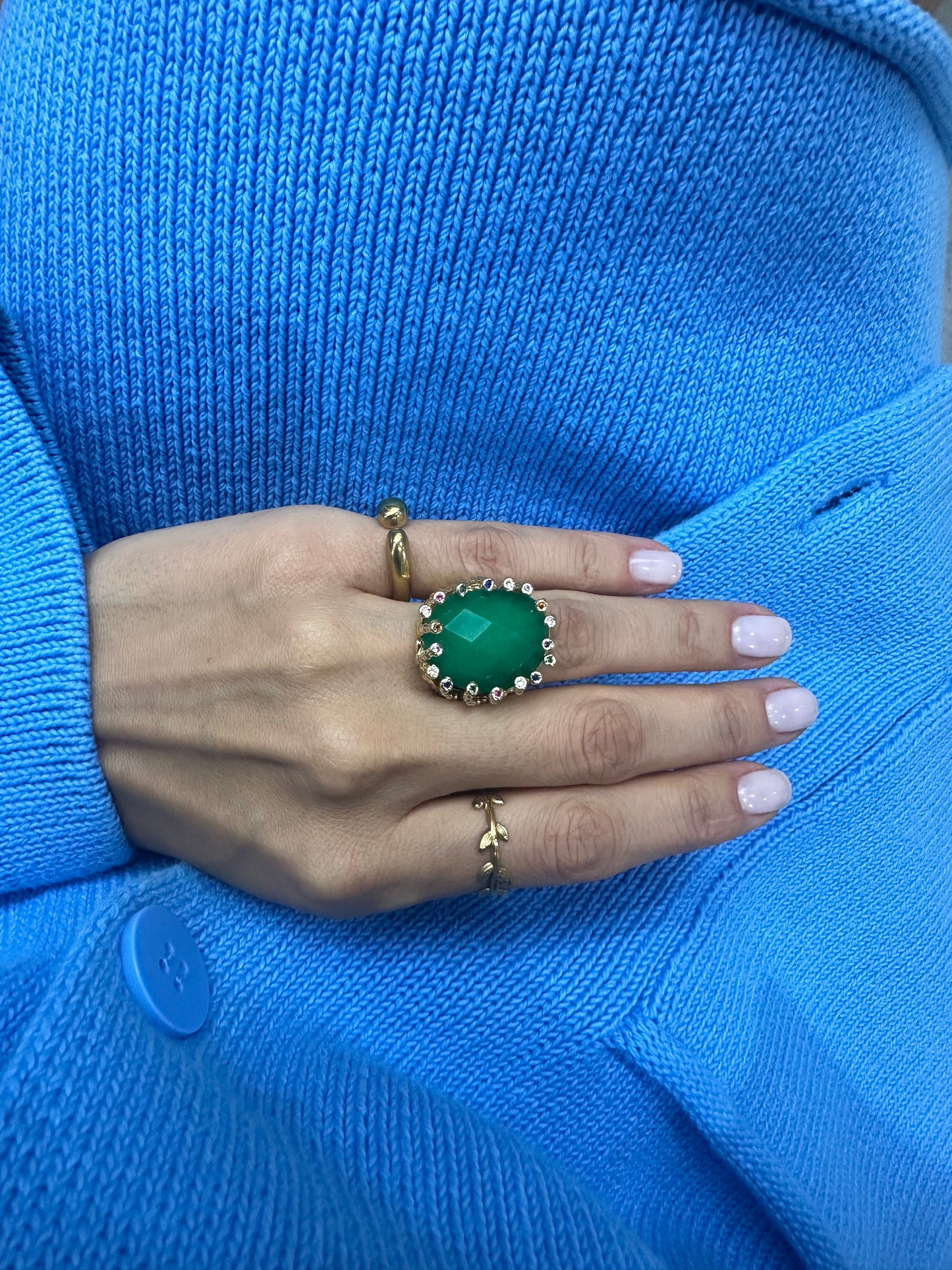 Statement ring w/green gemstone big