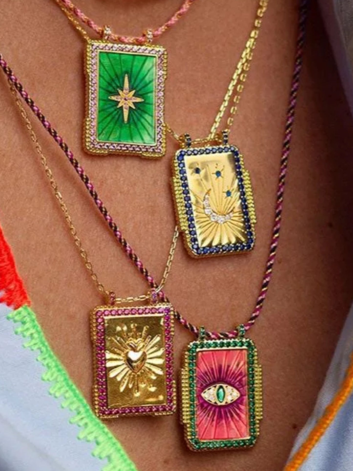 Necklace w/taro signs Plate