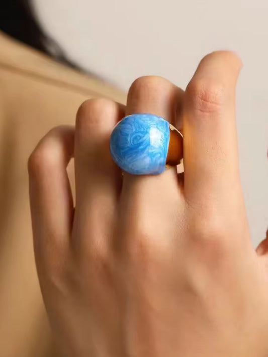 Statement ring w/blue enamel